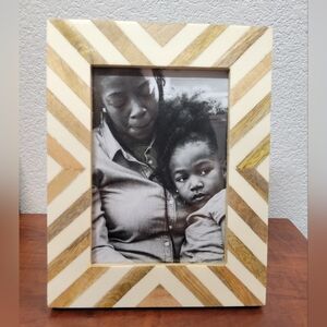 Threshold Chevron Patterned Photo Frame 5 X 7 Nwt